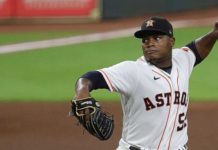 Valdez lanza joya en victoria de los Astros