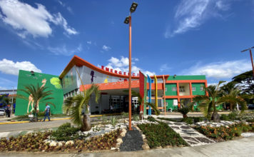 Danilo Medina entrega Hospital Arturo Grullón, en Santiago