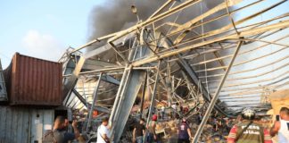 Una fuerte explosión sacude el puerto de Beirut