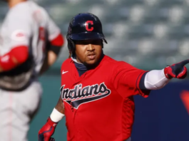 Ramírez y los Indios aplastan a los Rojos