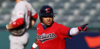 Ramírez y los Indios aplastan a los Rojos