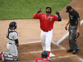 Poder de Sanó encabeza triunfo de los Mellizos