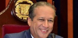 Reinaldo Pared Pérez anuncia su regreso al país tras operarse de un tumor