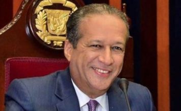 Reinaldo Pared Pérez anuncia su regreso al país tras operarse de un tumor