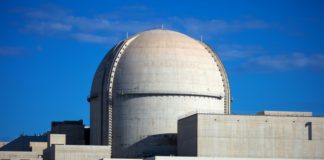 Emiratos pone en marcha la primera central nuclear árabe