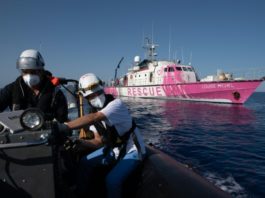Un barco de Banksy en el Mediterráneo para rescatar a migrantes