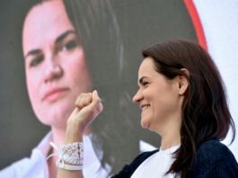 Tijanóvskaya, un ama de casa desafía al autoritario Lukashenko en Bielorrusia