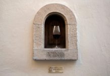 Florencia en la época de los Medici inventó la venta de vino «sin contacto»