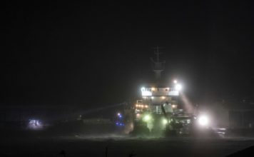 Poderoso huracán Laura azota implacable a los estados de Luisiana y Texas