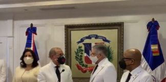 Danilo Medina: “Es un honor entregar esta banda presidencial como símbolo del Poder Ejecutivo”