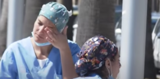 Secuelas psicológicas sin tratar acechan a los sanitarios ante la segunda ola en España