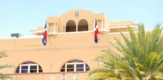 Gobierno destituye embajadores