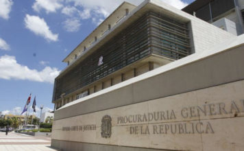 Casi 30 funcionarios que han renunciado en la PGR reciben desde hoy sus prestaciones laborales