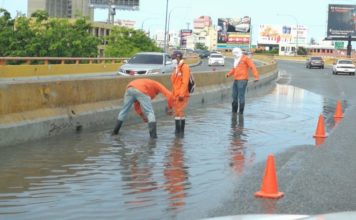 MOPC interviene varios puntos del país afectados por lluvias ante tormenta tropical Laura