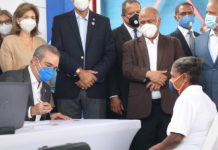 Abinader acude a jornada afiliación de 2 millones de personas a Senasa