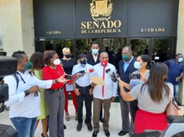 FEDOCLUBES y Club San Carlos inscriben la candidatura de Eddy Olivares a presidente de la JCE