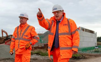 Johnson presiona a la UE ante el estancamiento de la negociación posbrexit