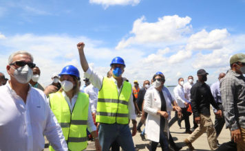 Abinader anuncia inversiones para puerto de Manzanillo