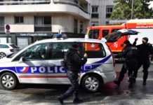 Dos heridos en París en un ataque con cuchillo frente a la antigua sede de revista Charlie Hebdo