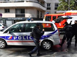 Dos heridos en París en un ataque con cuchillo frente a la antigua sede de revista Charlie Hebdo