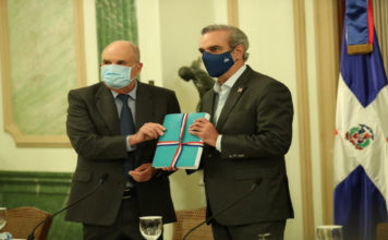 Presidente Luis Abinader encabeza acto de entrega de documentos confidenciales al Archivo General de la Nación