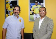 Juan Vila visita al presidente de las Águilas Cibaeñas