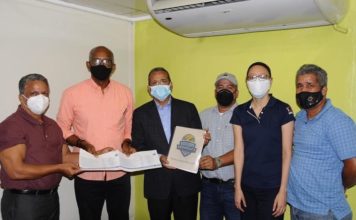 Voleibol de Santiago explica su situación a Juan Vila