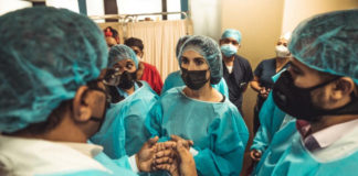Primera dama visita hospitales, orfanato y hospicio en Santiago