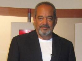 Presidente designa a Alfonso Rodríguez como cónsul del país en Los Ángeles