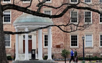 Espías, hackeos y agencias de seguridad: la otra cara de las vacunas contra el coronavirus