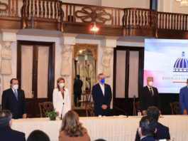 Presidente invita al sector privado a presentar proyectos