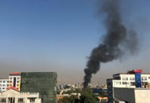 Al menos seis muertos en un ataque con bomba contra el convoy del vicepresidente de Afganistán