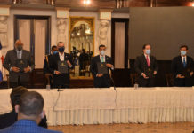 Canales de televisión firman acuerdo para transmitir docencia