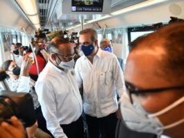 Presidente Abinader realiza recorrido en el metro y el teleférico de Santo Domingo