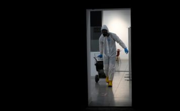Nuevas restricciones para intentar frenar la pandemia en Europa