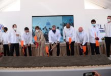 Presidente Abinader da primer picazo para ampliar y reconstruir puerto de Barahona que será multifuncional