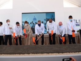 Presidente Abinader da primer picazo para ampliar y reconstruir puerto de Barahona que será multifuncional