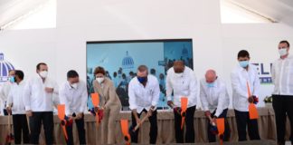 Presidente Abinader da primer picazo para ampliar y reconstruir puerto de Barahona que será multifuncional