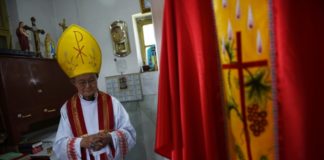 China y el Vaticano renuevan su histórico acuerdo