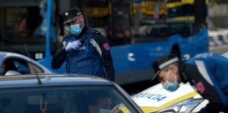 Gobierno español decreta estado de alarma en Madrid para frenar la pandemia