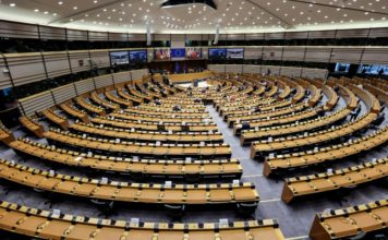 El Parlamento Europeo defiende una estricta regulación de los gigantes digitales