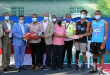 Ministerio de Deportes entrega tres canchas remozadas en El Almirante