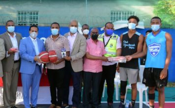 Ministerio de Deportes entrega tres canchas remozadas en El Almirante