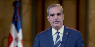La tecnocracia choca con la realidad política y obliga al presidente Abinader a enmendar