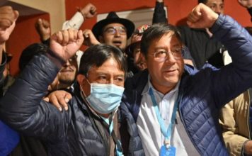 Candidato del MAS celebra triunfo a espera de resultados oficiales en Bolivia