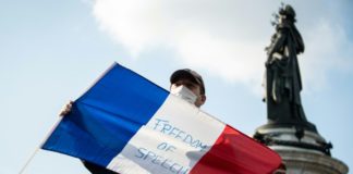 Operación policial en Francia contra islamistas tras la decapitación de un profesor