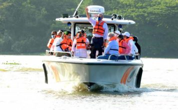 Abinader pondera lucha antinarco de la Armada