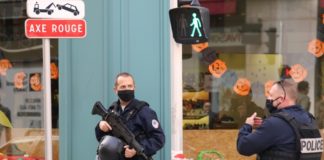 Tres muertos por ataque con cuchillo en iglesia en ciudad francesa de Niza