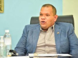 Alcalde Carlos Guzmán abandonaría PLD este domingo para juramentarse en la FP