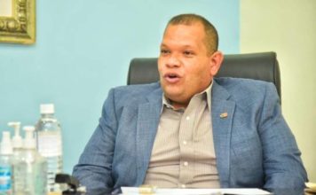 Alcalde Carlos Guzmán abandonaría PLD este domingo para juramentarse en la FP